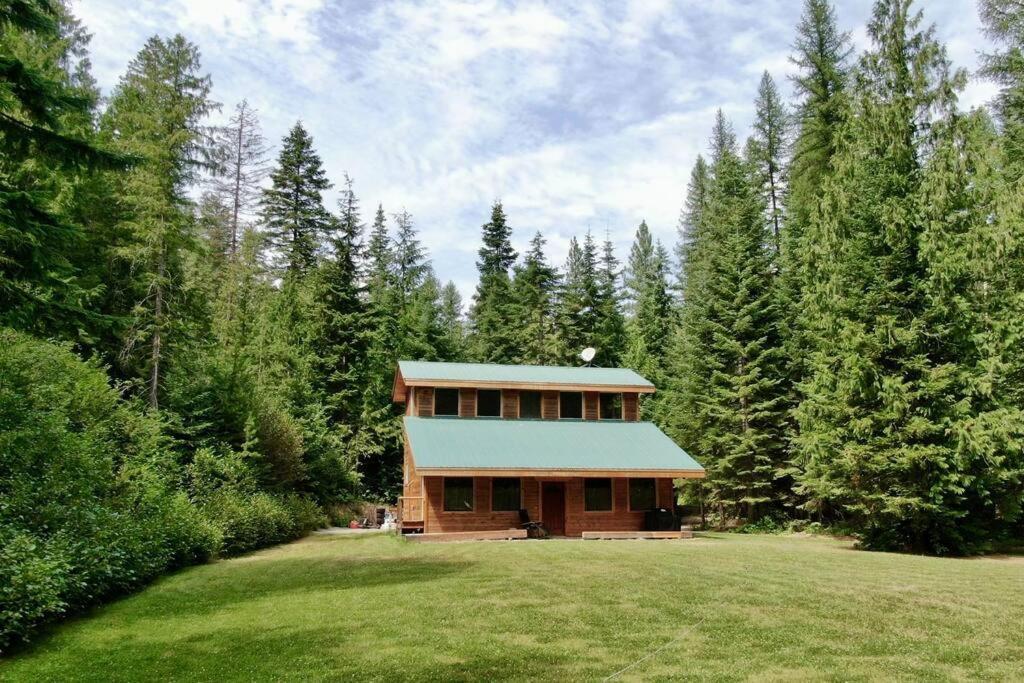 Cedar Cabin Near Silverwood Spirit Lake Exterior photo